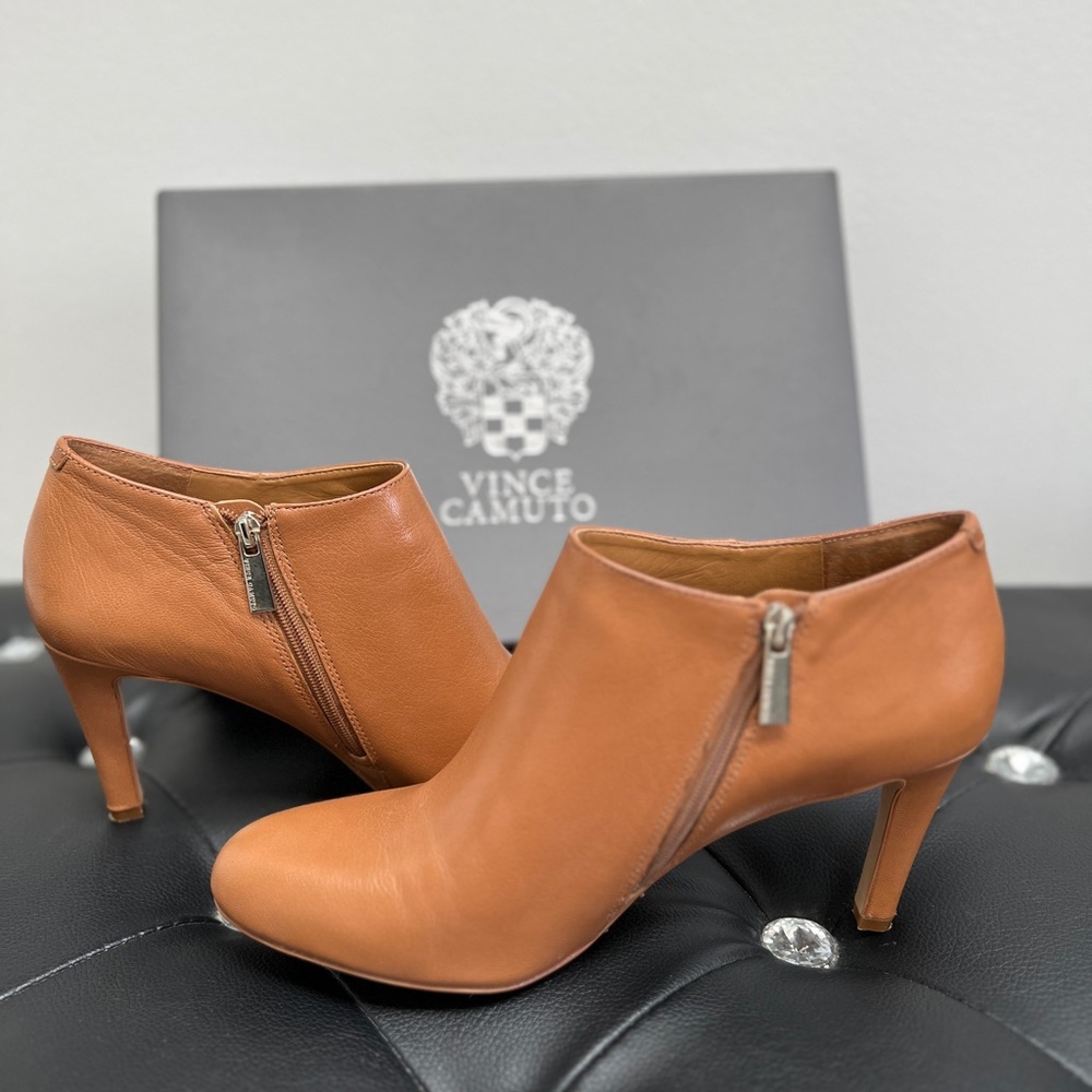 Vince Camuto 8.5 Bootie